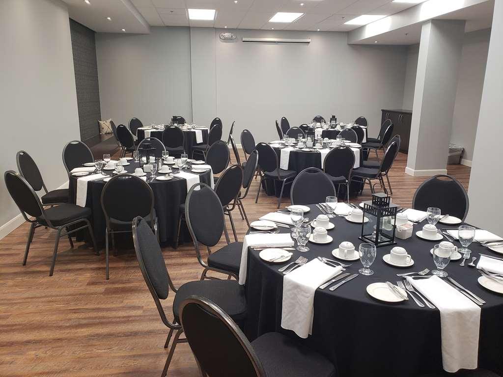 Cambridge Hotel And Conference Centre Ανέσεις φωτογραφία
