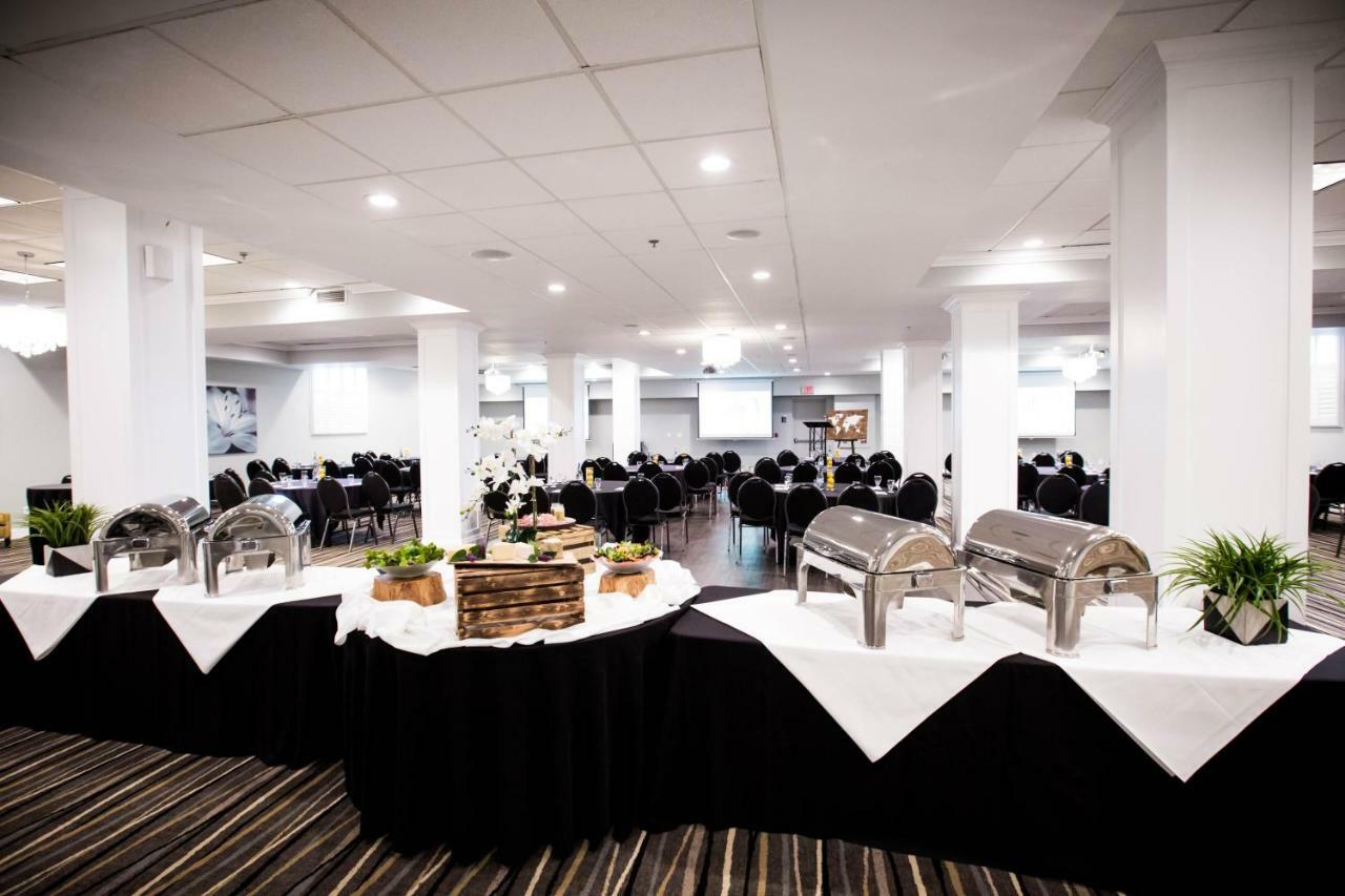 Cambridge Hotel And Conference Centre Εξωτερικό φωτογραφία